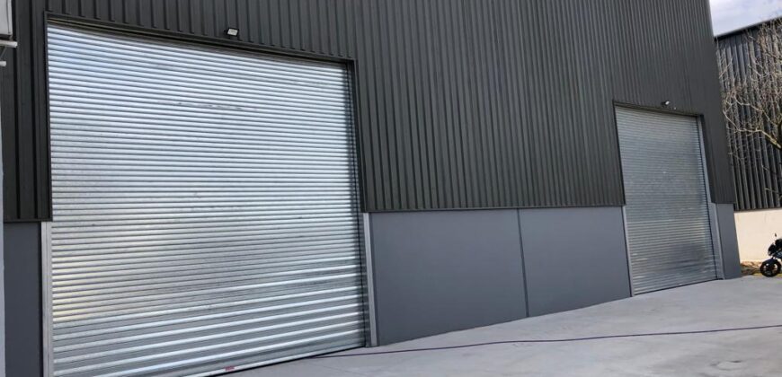 2 NAVES INDUSTRALES Parque Burzaco, ORTIZ 2434