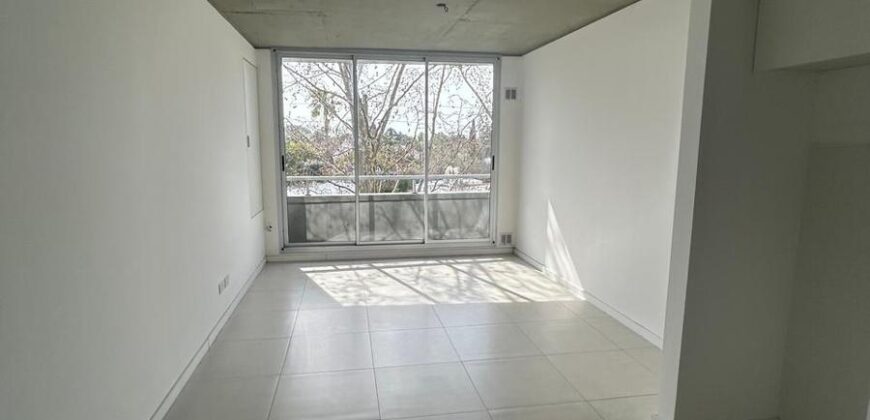 DRUMOND 992, Adrogué