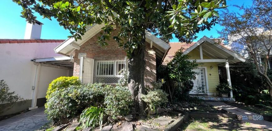 NOTHER 750 , Adrogué , HERMOSO CHALET !!