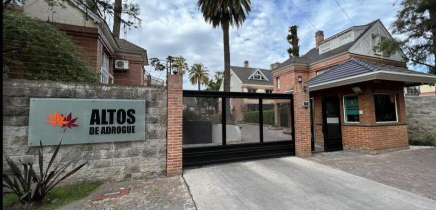 Avellaneda 711 , ADROGUÉ