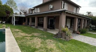 CASA EN VENTA DE CATEGORIA, ADROGUE