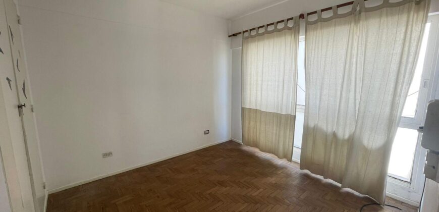 MITRE 962 ,Piso 4 , Departamento E , Adrogué