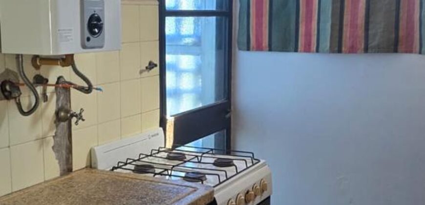 PRESIDENTE PERÓN ESQ ESPORA 21 Piso 2 Departamento A