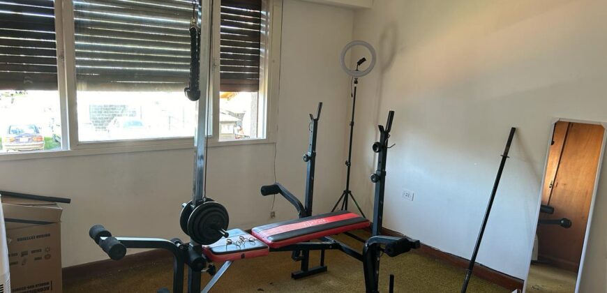 Sarmiento 39  , Glew