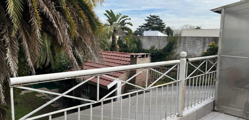 La Rosa 690, Adrogué