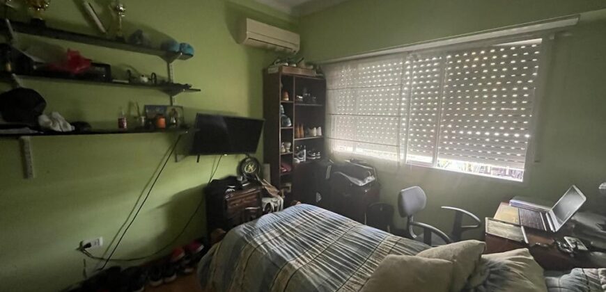 La Rosa 690, Adrogué