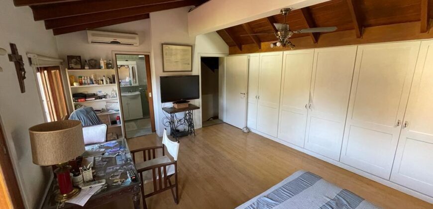 NOTHER 750 , Adrogué , HERMOSO CHALET !!