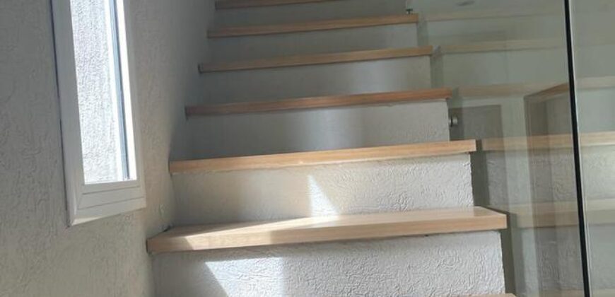 DUPLEX DE CATEGORIA EN VENTA, ADROGUE