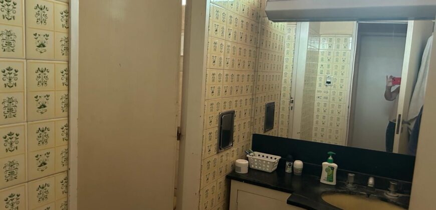 Sarmiento 39  , Glew