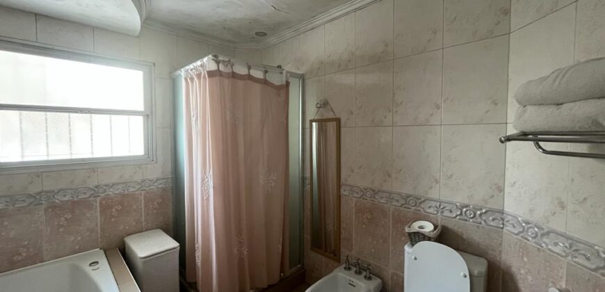 La Rosa 690, Adrogué