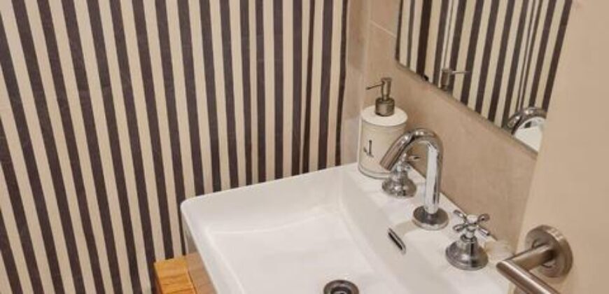 Seguí 729  , Adrogué