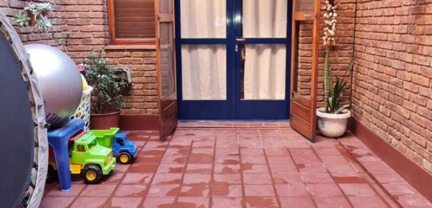 Seguí 729  , Adrogué