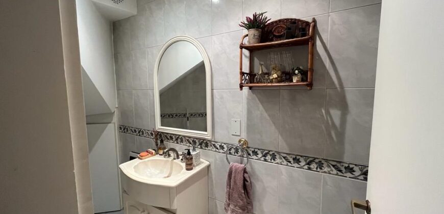 La Rosa 690, Adrogué