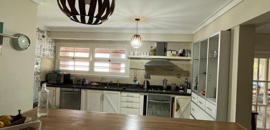 CASA EN VENTA DE CATEGORIA, ADROGUE