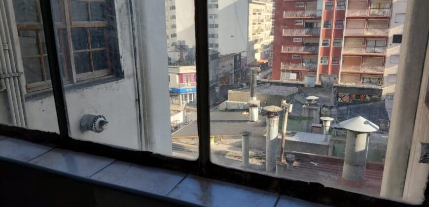 Rivadavia  2349 , Centro de Mar del Plata ,EXCELENTE UBICACION !!