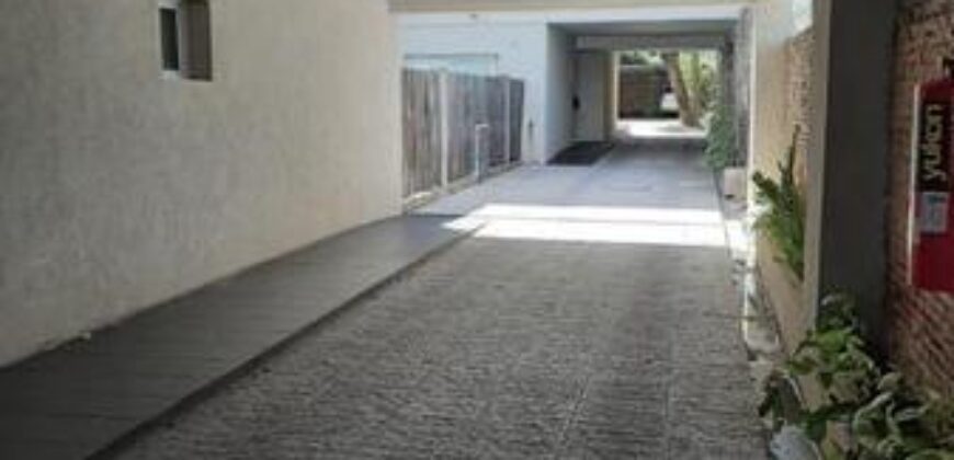 Bouchard 1563 , Adrogué