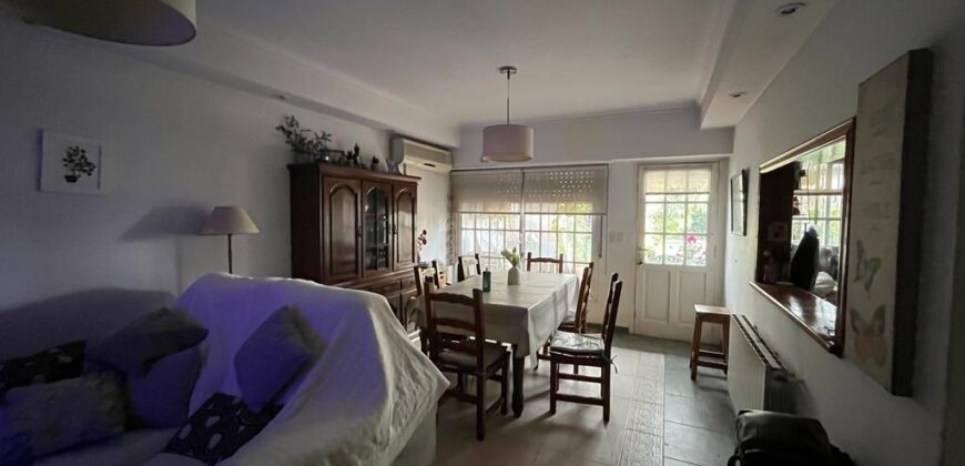 La Rosa 690, Adrogué