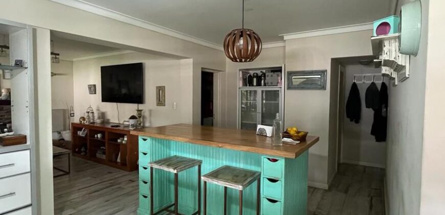 CASA EN VENTA DE CATEGORIA, ADROGUE