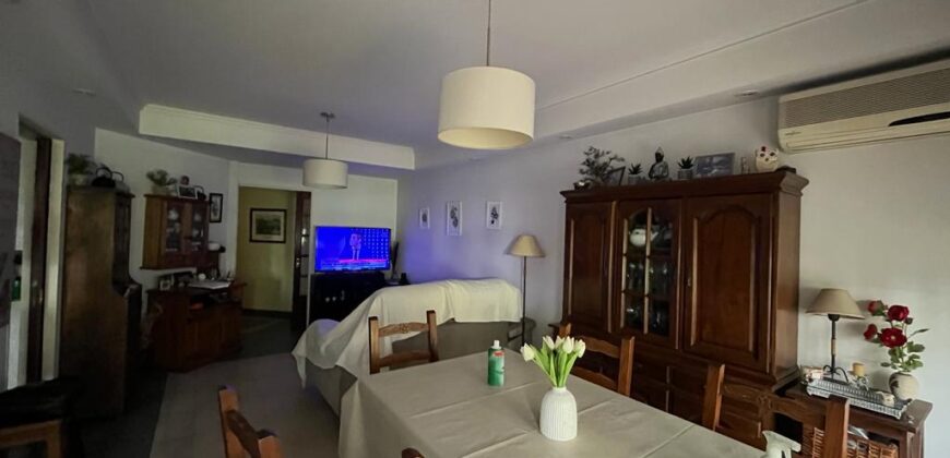 La Rosa 690, Adrogué