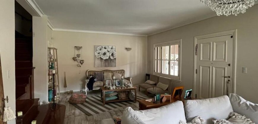 CASA EN VENTA DE CATEGORIA, ADROGUE