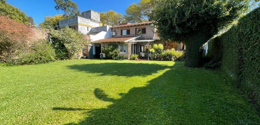 NOTHER 750 , Adrogué , HERMOSO CHALET !!