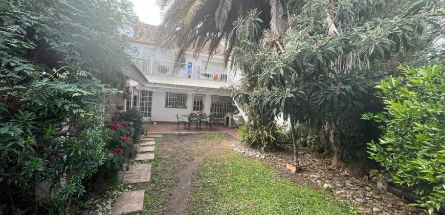 La Rosa 690, Adrogué