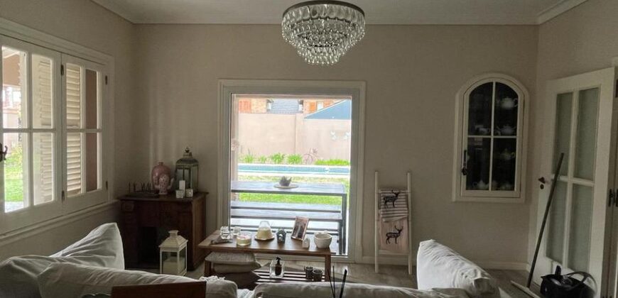 CASA EN VENTA DE CATEGORIA, ADROGUE