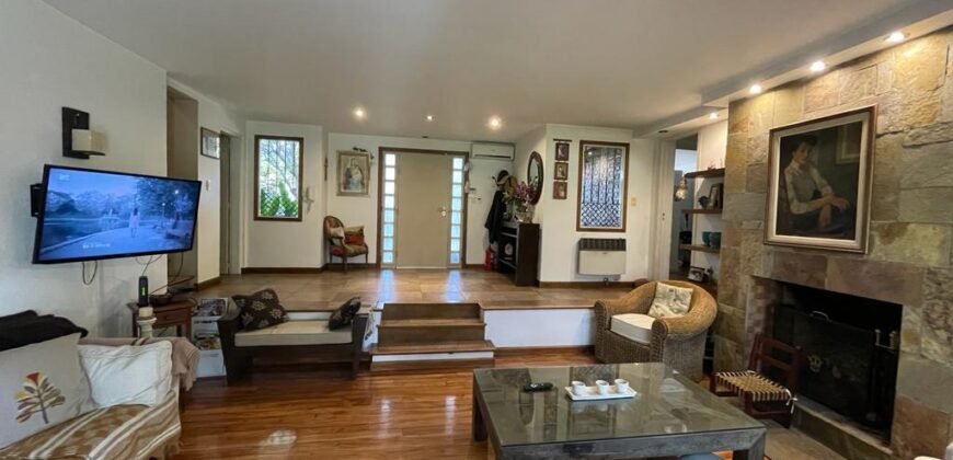 NOTHER 750 , Adrogué , HERMOSO CHALET !!