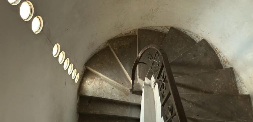 Sarmiento 39  , Glew