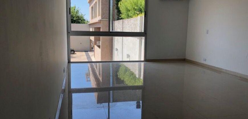 LARROQUE 861, Banfield