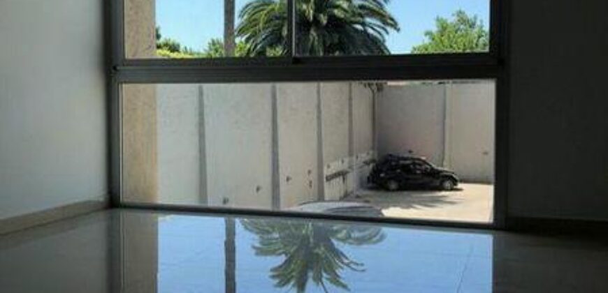 LARROQUE 861, Banfield