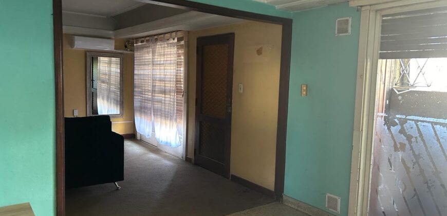 Sarmiento 39  , Glew