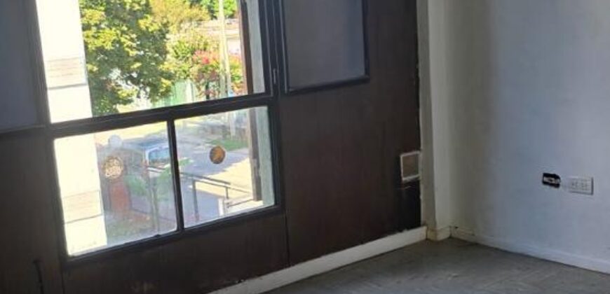 PRESIDENTE PERÓN ESQ ESPORA 21 Piso 2 Departamento A