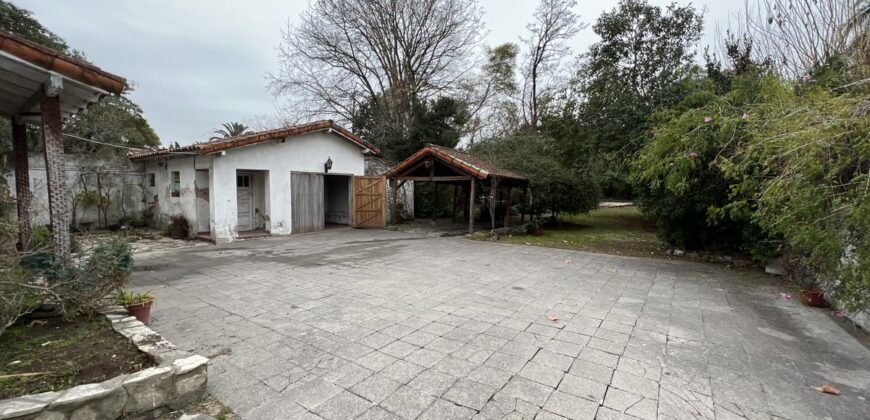 Erezcano 1245, Adrogué