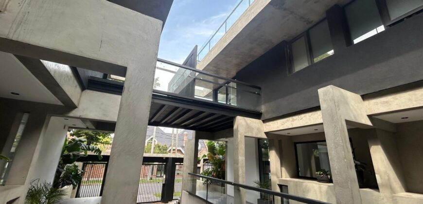 NOTHER 889 Piso 1 , Adrogué