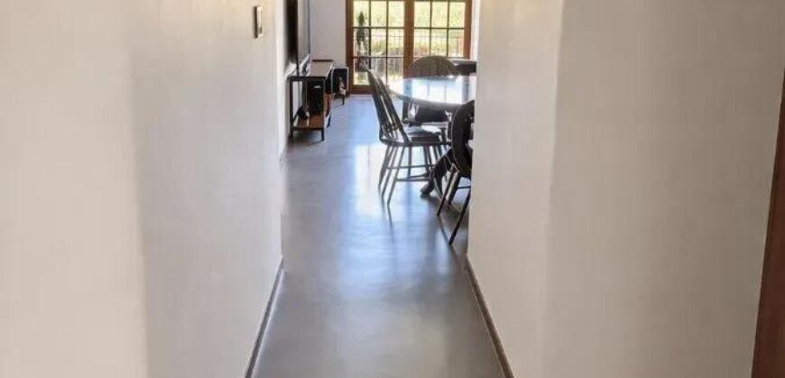 Uiburu 543, Piso 2.